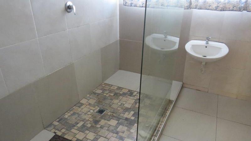 4 Bedroom Property for Sale in Oostersee Western Cape